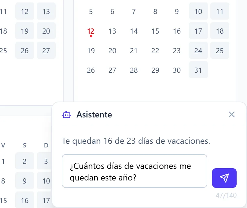 El asistente respondiendo a una consulta