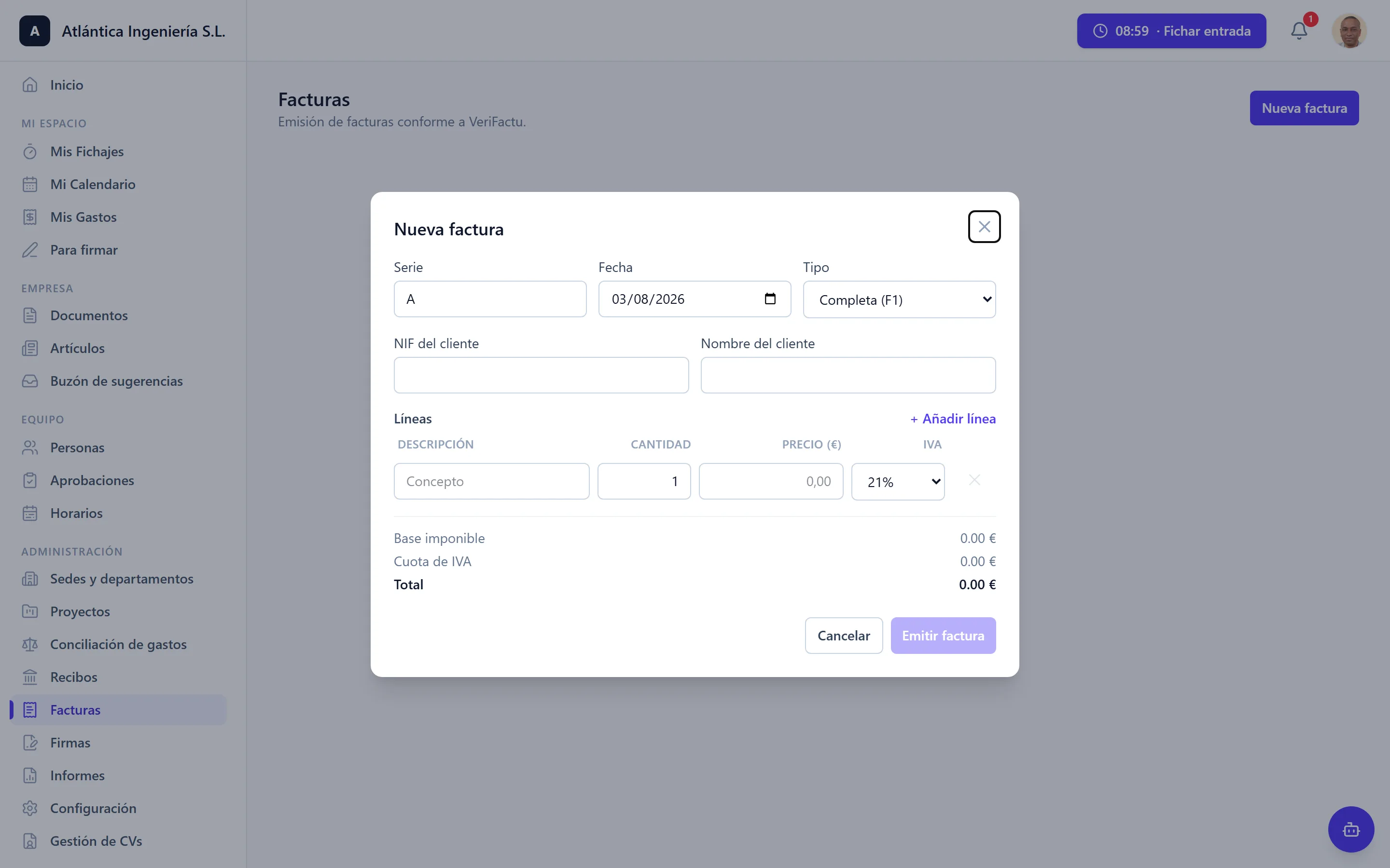 Modal de nueva factura en DutyBeat con serie, cliente, líneas y totales calculados en vivo